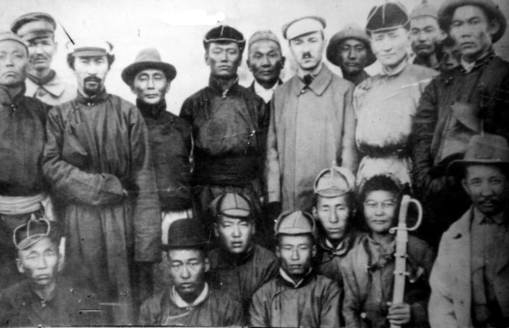 Ардын Хувьсгалчид фото